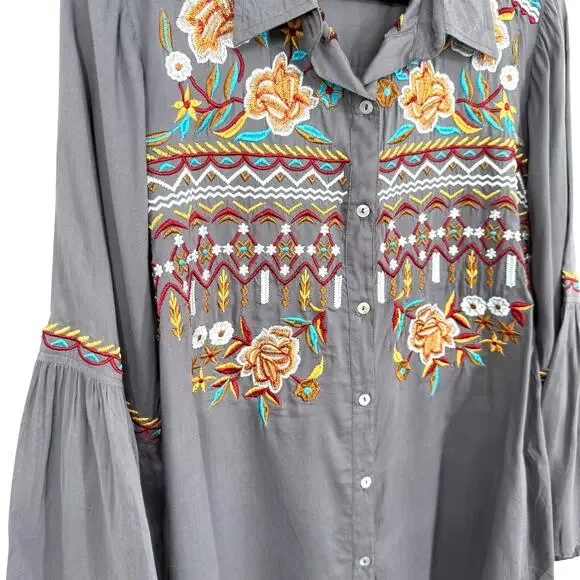 Scully Gray Blouse with Elegant Embroidery - Picture 5 of 9